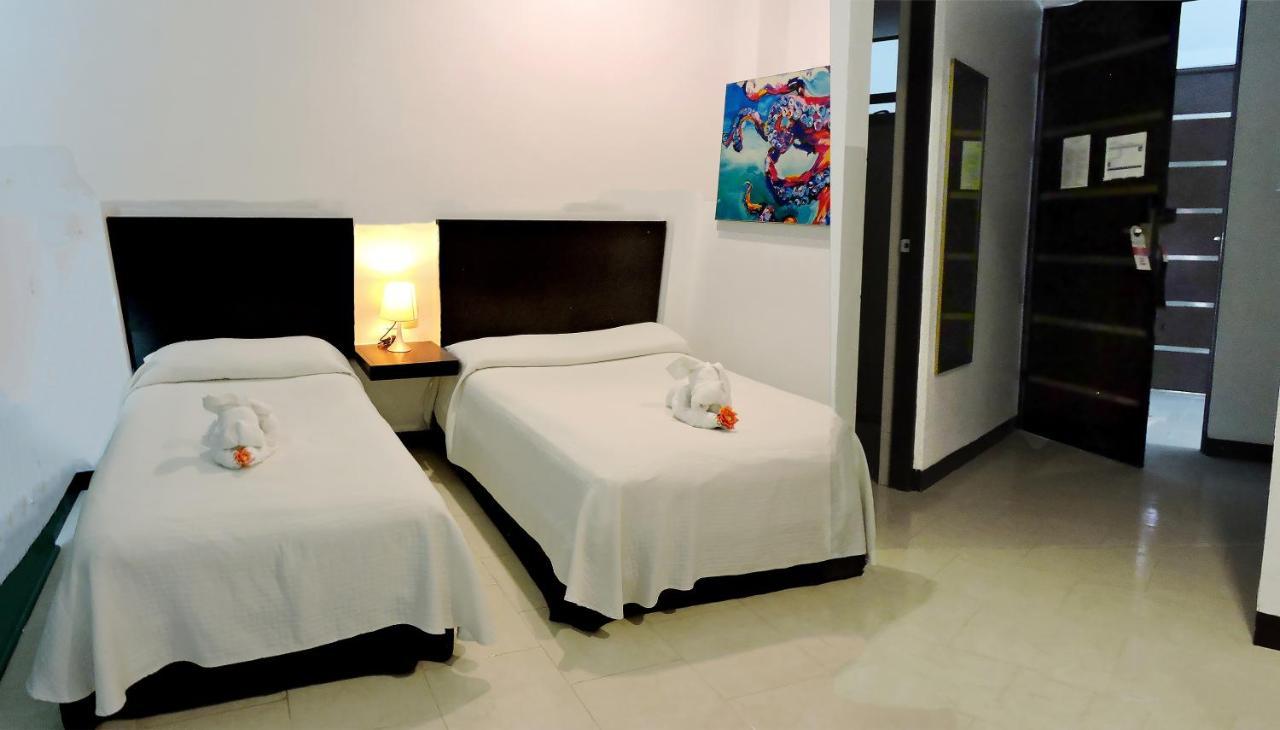 Hotel Plaza Playa Плайя-дель-Кармен Екстер'єр фото