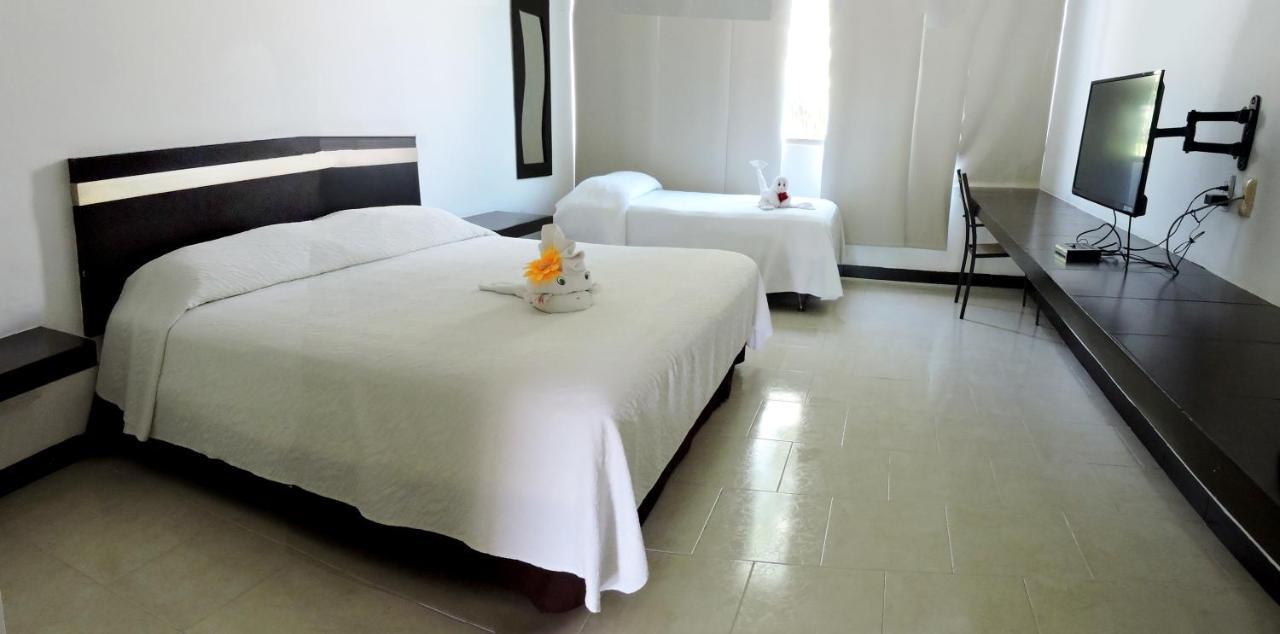 Hotel Plaza Playa Плайя-дель-Кармен Екстер'єр фото